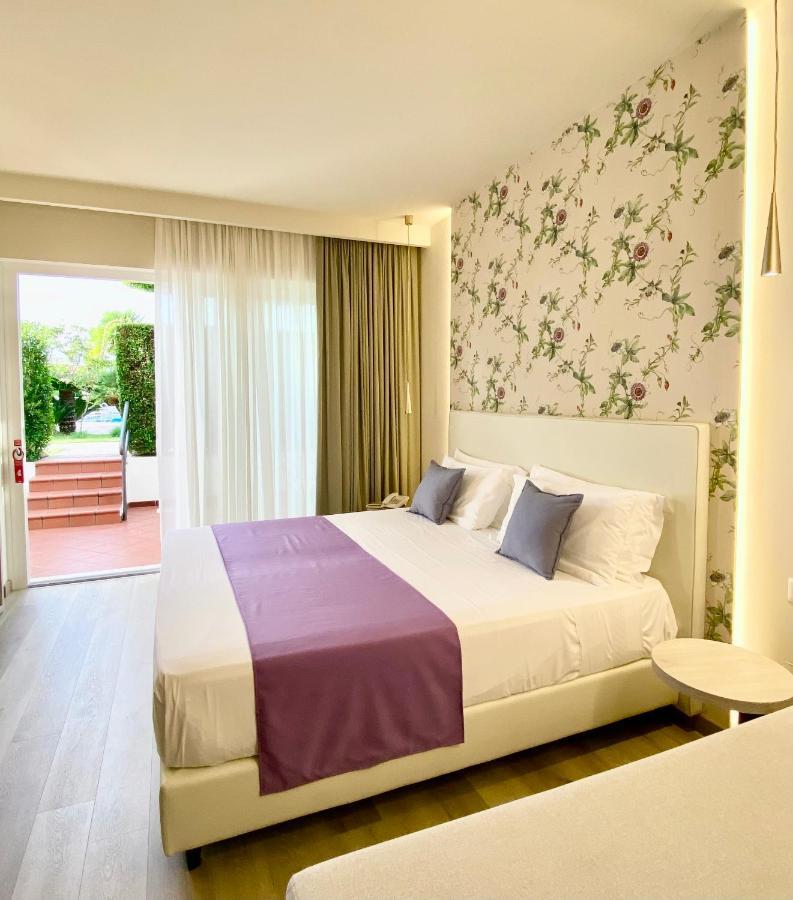 Hotel Tirreno Parghelia Eksteriør billede