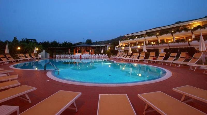 Hotel Tirreno Parghelia Eksteriør billede