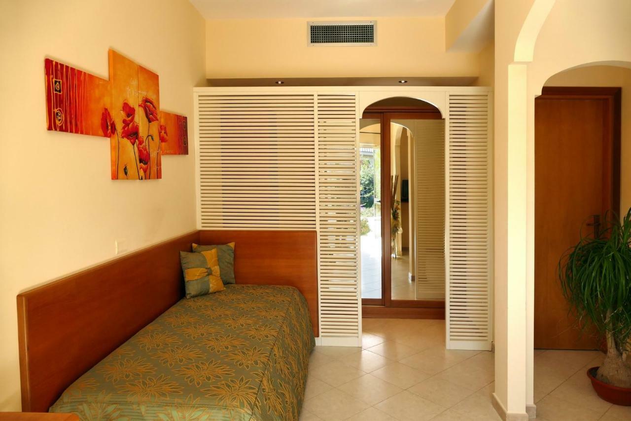 Hotel Tirreno Parghelia Eksteriør billede